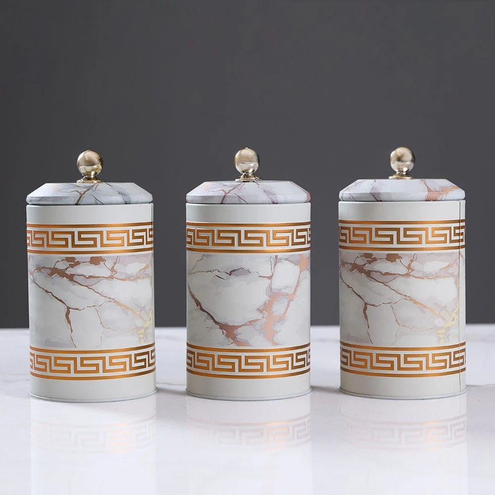 WHITE OAK ROUND TIN BOX WITH HANDLE