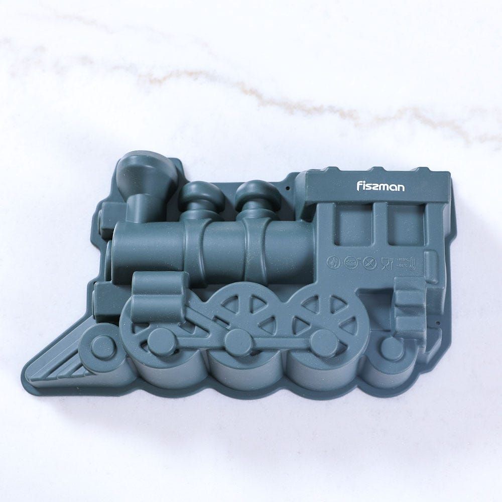 BAKE MAGIC TRAIN SHAPE CAKE