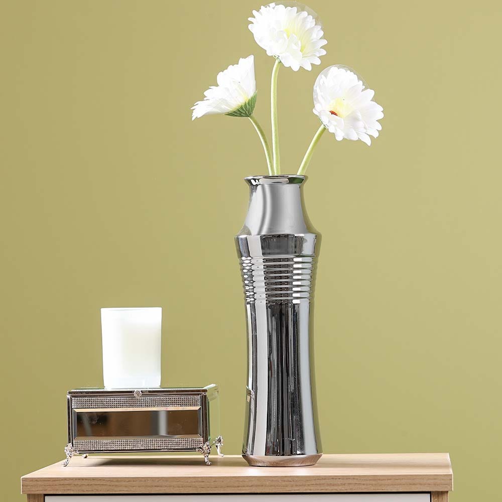 SS20 Maxime Bullet Shaped Vase Silver